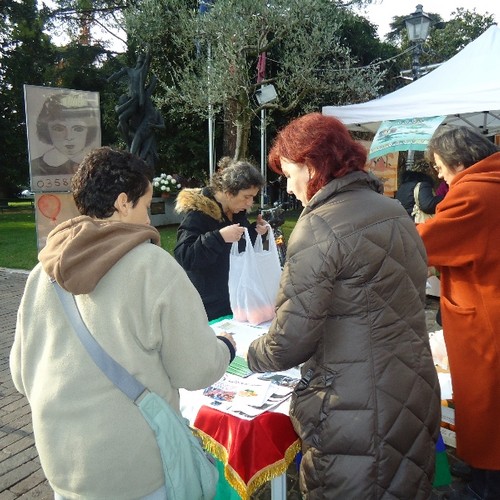 Associazione Verso la Mesopotamia - Mercatini Natale 2011 -